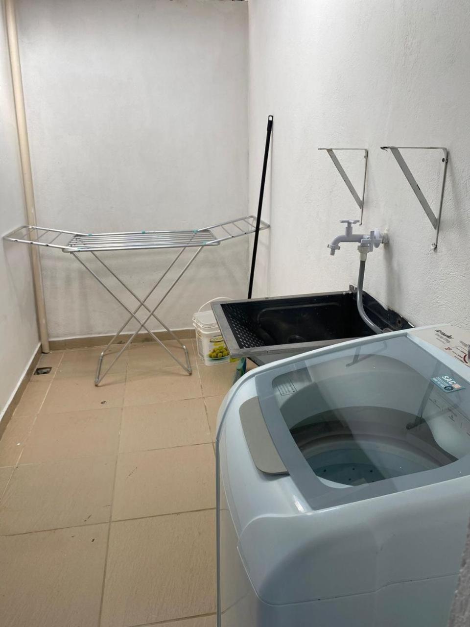 فيلا Residencial Com Piscina Possui Jacuzzi Aquecida Com Hidromassagem بومبينهاس المظهر الخارجي الصورة