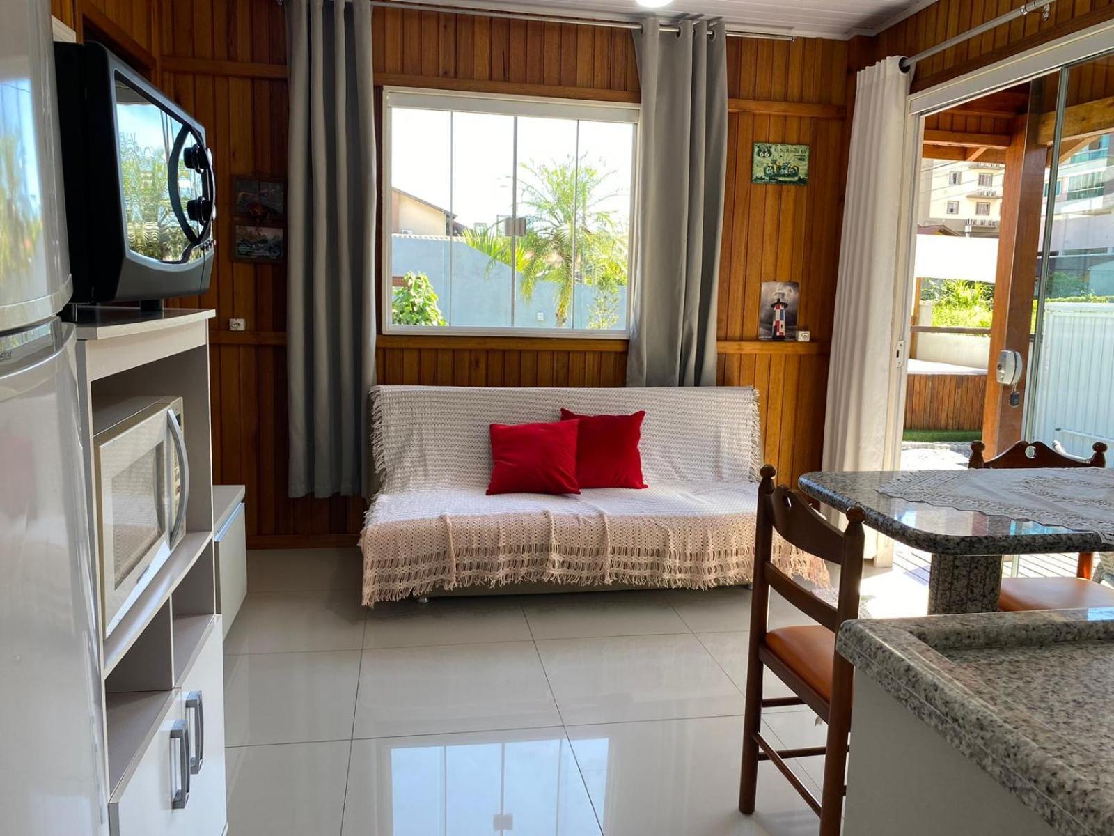 فيلا Residencial Com Piscina Possui Jacuzzi Aquecida Com Hidromassagem بومبينهاس المظهر الخارجي الصورة