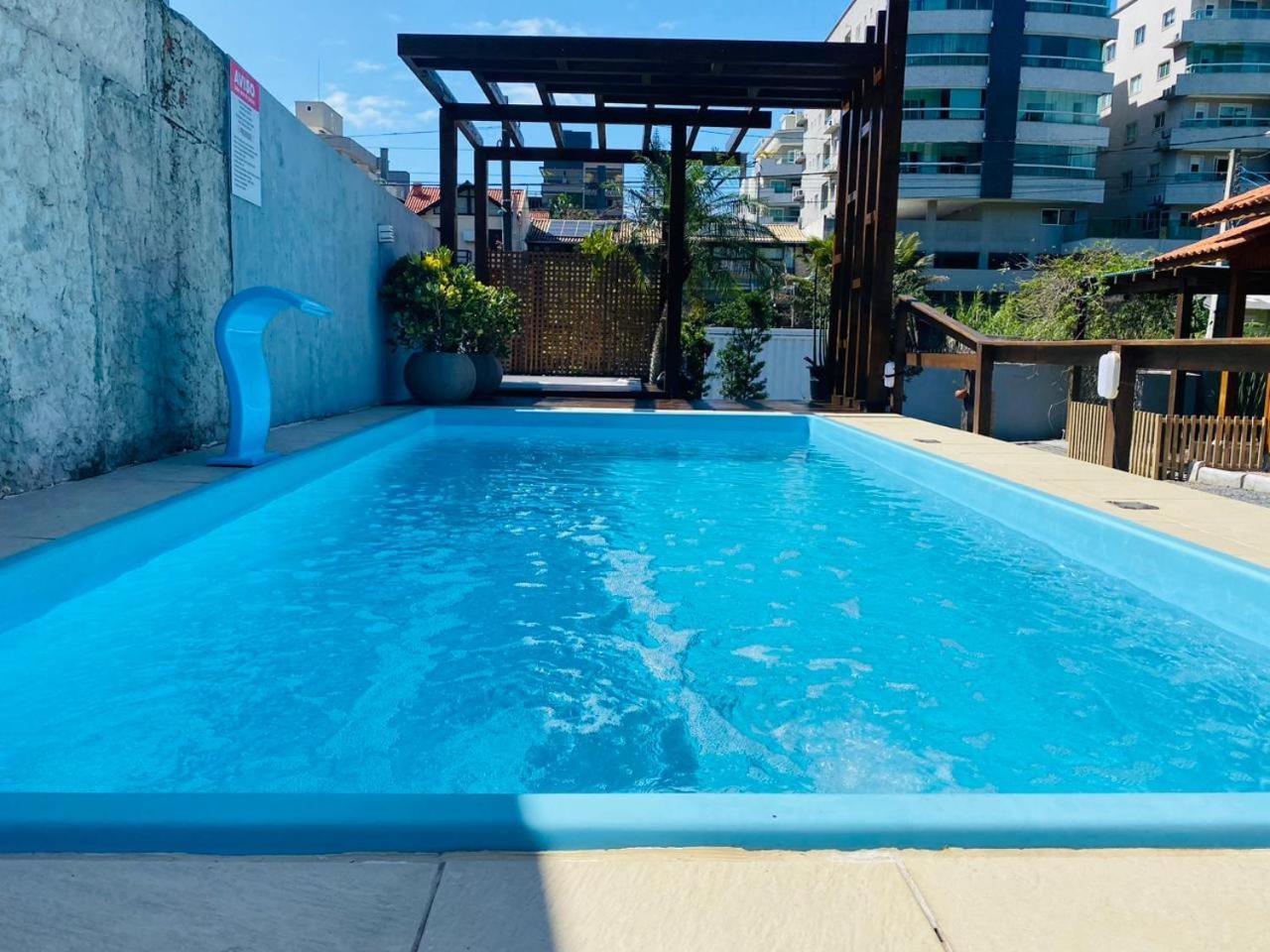 فيلا Residencial Com Piscina Possui Jacuzzi Aquecida Com Hidromassagem بومبينهاس المظهر الخارجي الصورة