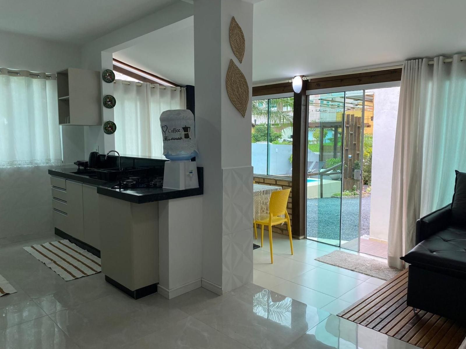 فيلا Residencial Com Piscina Possui Jacuzzi Aquecida Com Hidromassagem بومبينهاس المظهر الخارجي الصورة